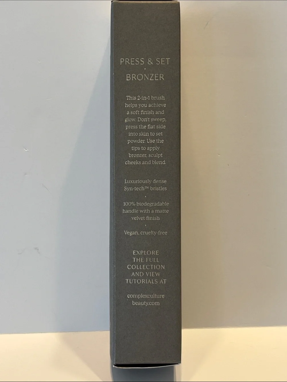 Complex Cutlure Press and Set Bronzer Brush